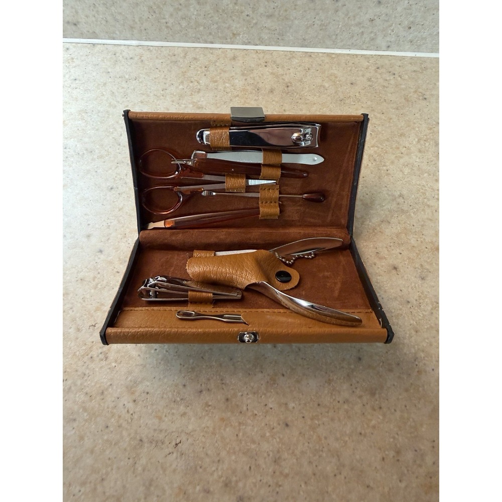 Vintage 12 Pc Manicure Pedicure Grooming Kit Brown Travel Case Nail Care Set